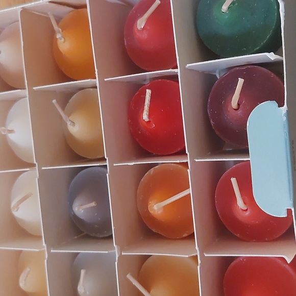 Party Lite Votive Candles 16 pcs NWOT - Picture 2 of 8